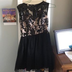 Cocktail/homecoming dress